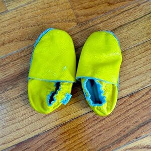 Gently used Mejale slippers